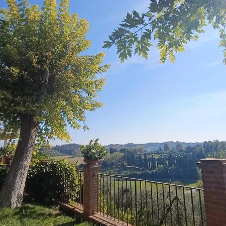 Tenuta L'oliveta Farm stay Crespina