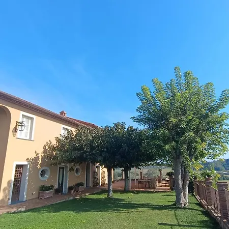 Tenuta L'oliveta Farm stay *