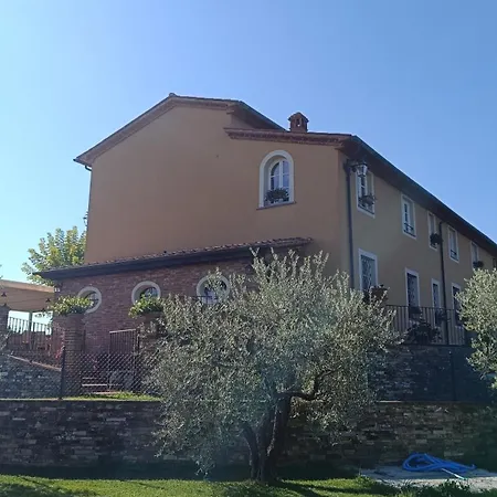 Farm stay Tenuta L'oliveta Crespina