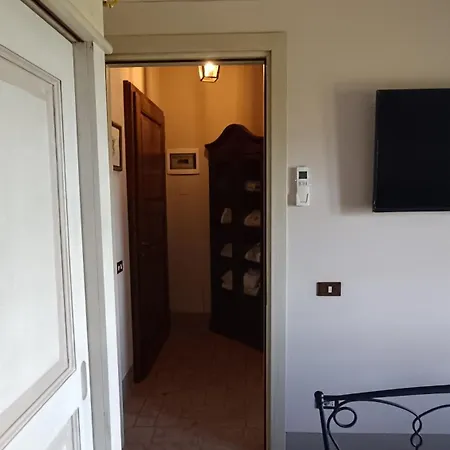 Tenuta L'oliveta Farm stay *